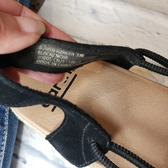 Earth Black Suede Wedge Espadrille size 7 - Picture 9 of 9